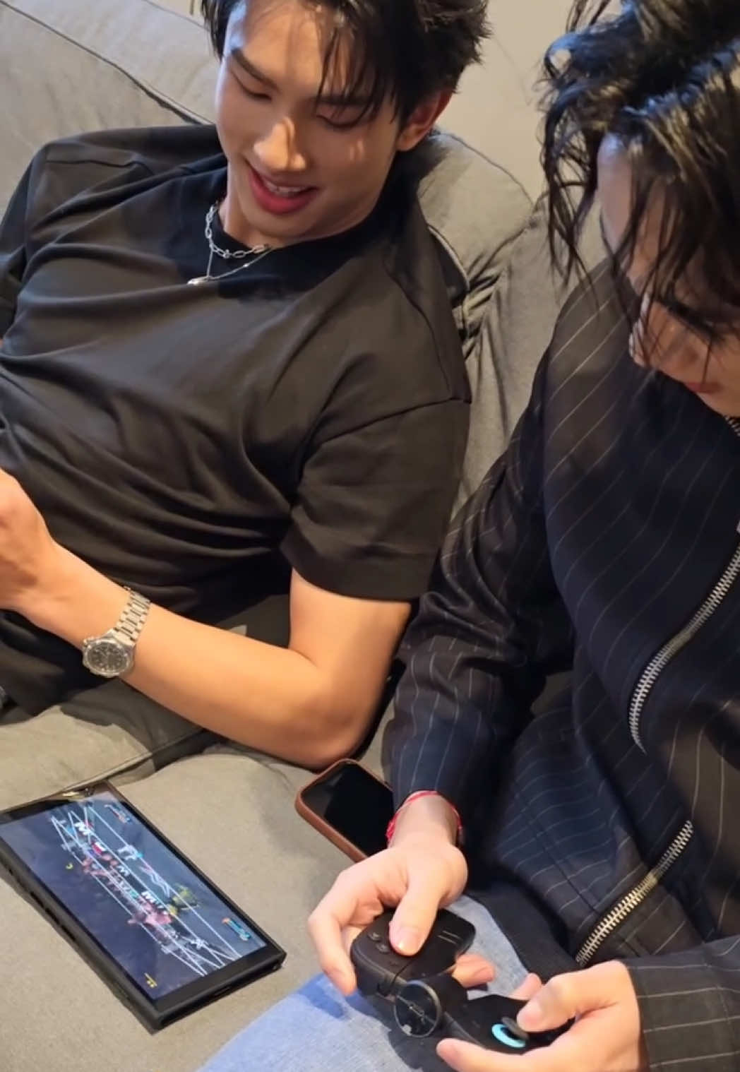 so cute playing games  #surfjava #swensurf #javabh #h2hseries #thaienthu 