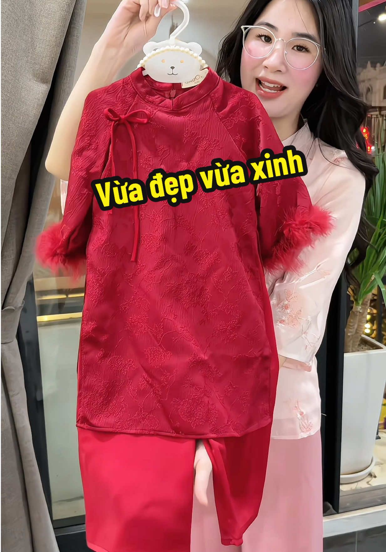 Áo dài thiết kế cho bé vừa đẹp vừa xinh #thoitrangmebe #thanhtamkids #tet2026 #aodaichobegai giá có thể thay đổi 