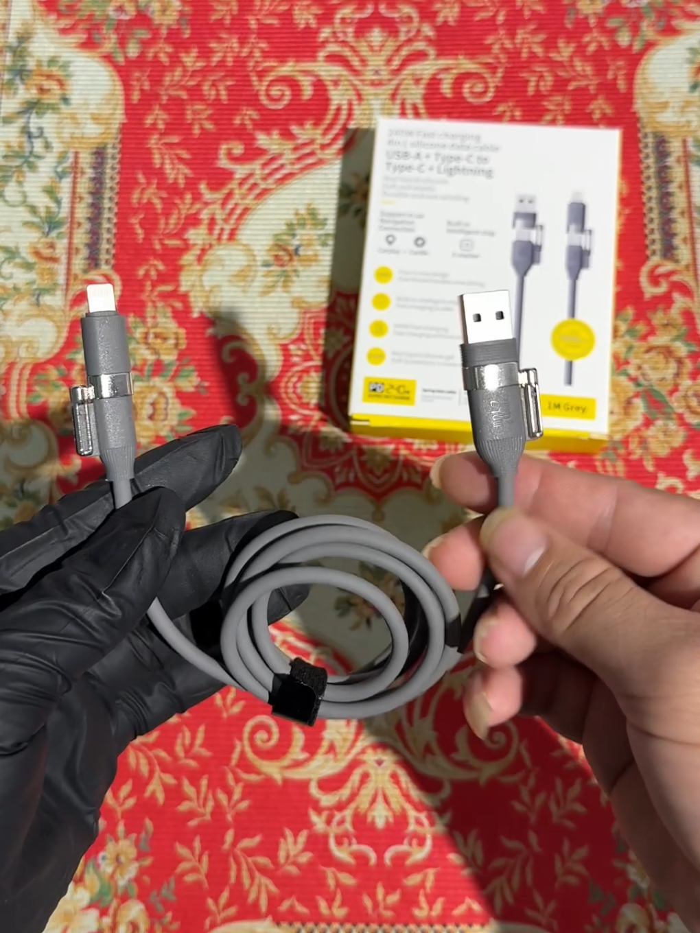 cáp sạc nhanh 4 trong 1 nhiều cổng và chân sạc khác nhau 