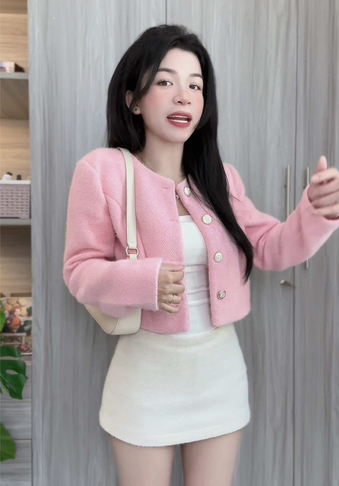 Áo khoác dạ dáng ngắn sang lắm mí nàng ơi #phoidoxinh #thoitrang #oufits #aokhoac #aoda 