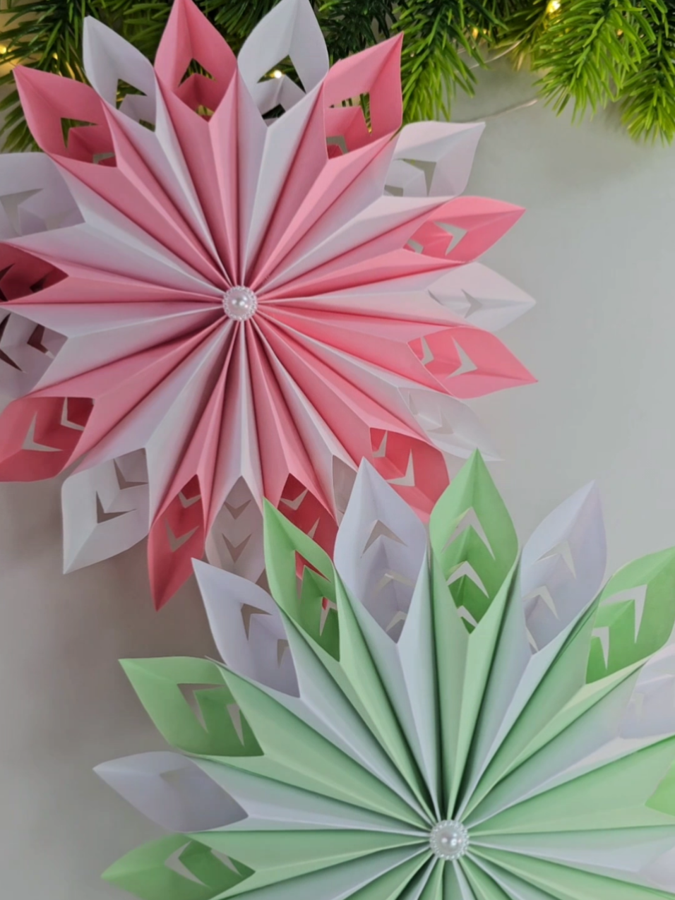 DIY Paper Snowflakes 🎄❄️🎀 Christmas craft ideas #decoration #christmas #papercraft #christmascraft #christmasdecor 