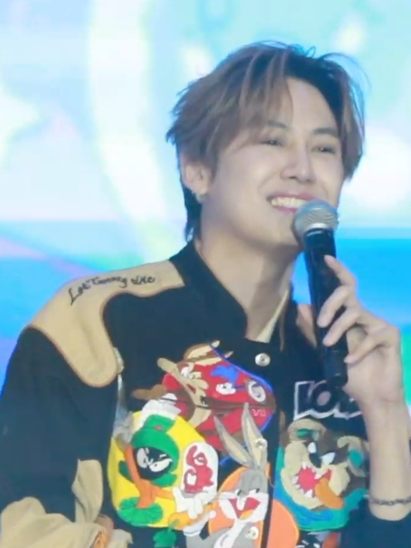 Boun Noppanut tiene una hermosa sonrisa #bbOun #bounprem 