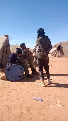 شعب الصيني ماله 😅😂😂 ليبيا الصحراء كلينجا 🇱🇾