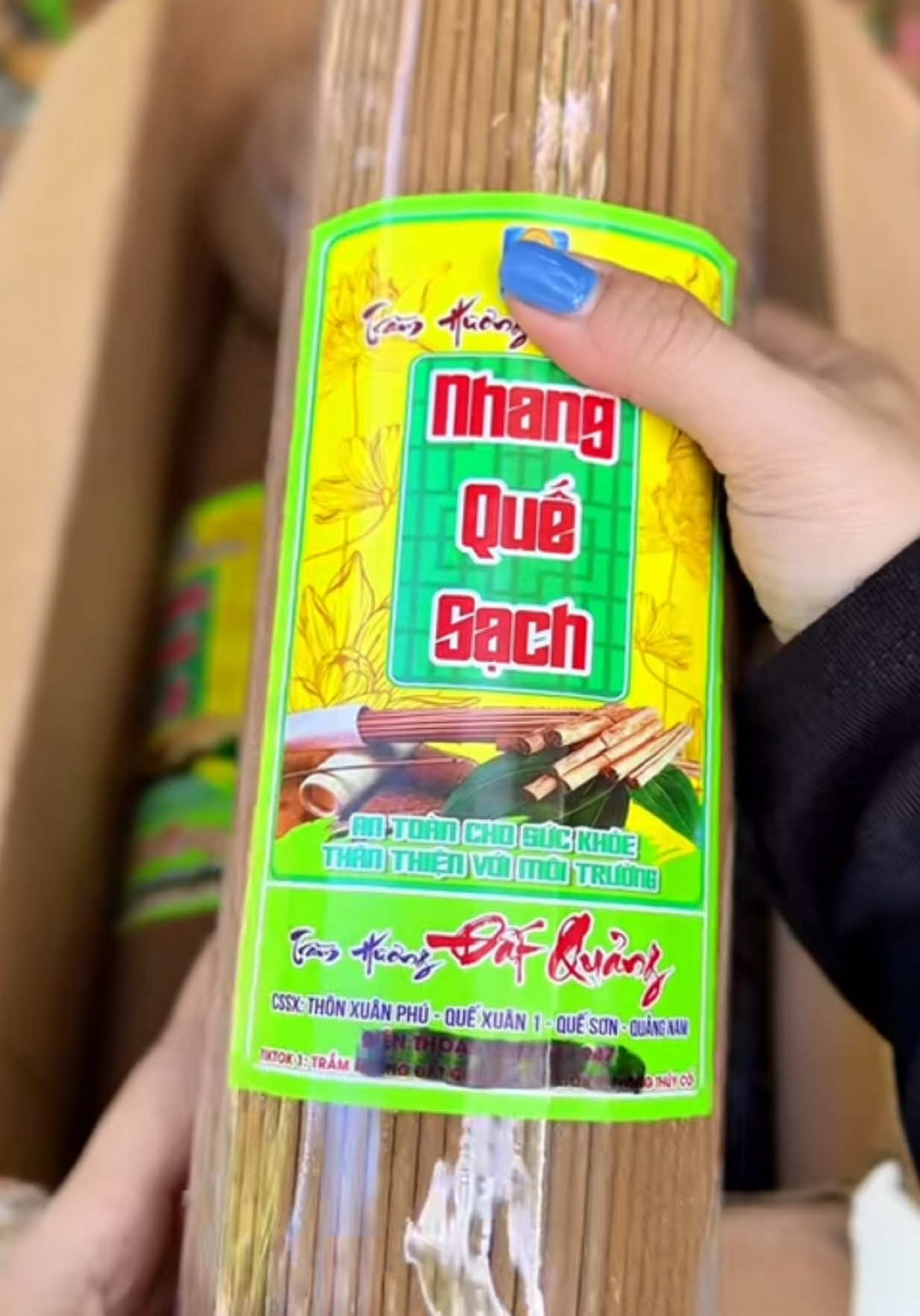 Gần Tết rồi nhu cầu sử dụng nhang nhiều, cả nhà mua combo 3 bó này cho tiết kiệm nha #nhangquela #tramhuongdatquang #nutram #xuhuong #giadungzyhome  @GIA DỤNG ZYHOME 🌿  @GIA DỤNG ZYHOME 🌿  @GIA DỤNG ZYHOME 🌿 