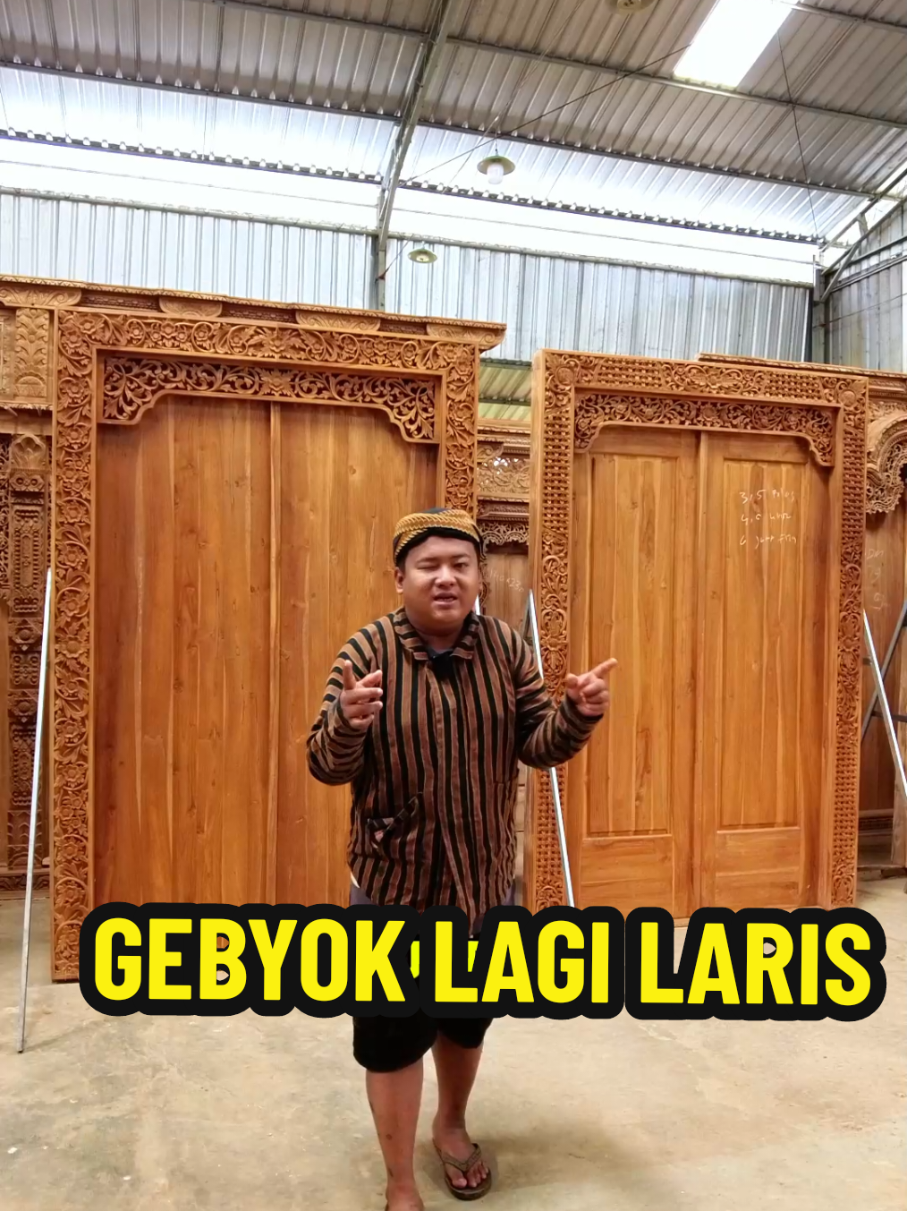 Gebyok ukir minimalis yang lagi laris banget #gebyokjawa #pintugebyok #gebyokjepara 