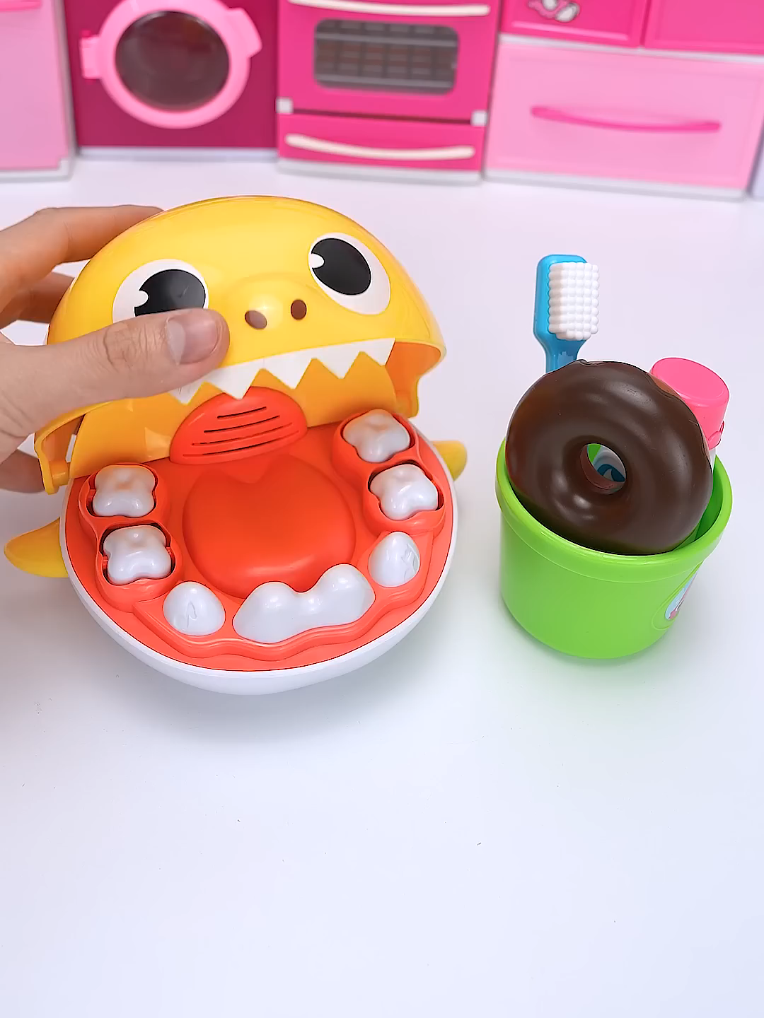 Satisfying Pinkfong Shark and Brush Teeth Set Toys | ASMR Unboxing with Bonnie #toys