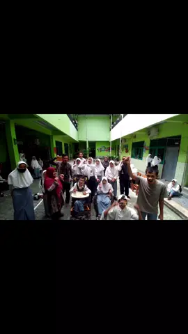 #fyp  #sekolahluarbiasa  #luarbiasa  #mantapnyakebersamaan 