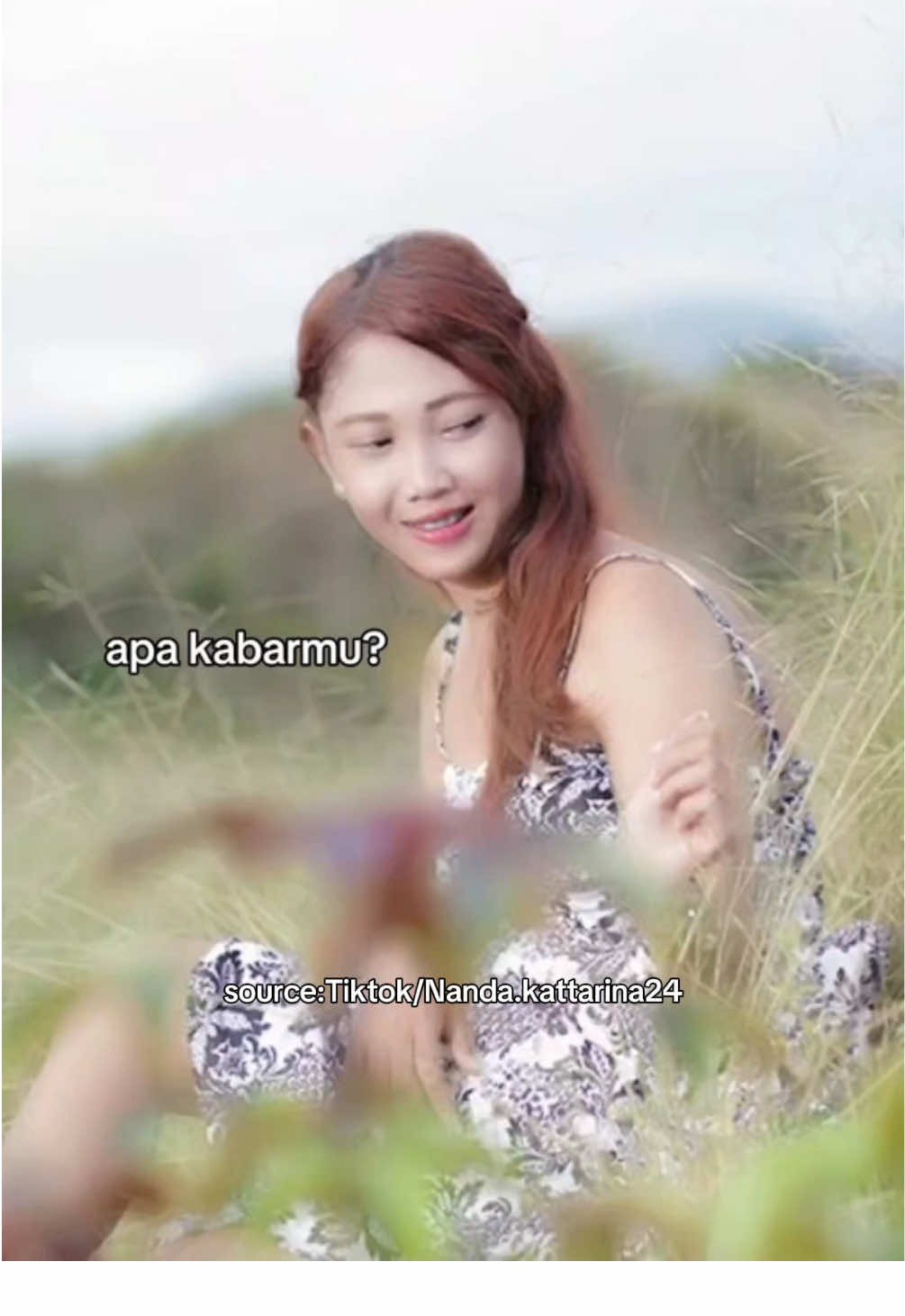 Kadang kita lupa bahwa di balik kata “nggak apa-apa, aku kuat”, ada hati yang ikut berjuang setiap hari. 🥺 Seorang ibu pasti bisa merelakan segalanya demi keluarga, bahkan hal-hal yang dulu gak pernah terpikirkan untuk dilepas. Setelah menikah, apa pengorbanan terbesar yang diam-diam kamu lakukan? #ibu #rumahtangga #menikah #flamingoera 