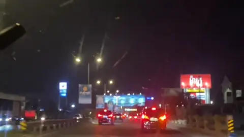 ដើម្បីបងប្អូនជនរួមជាតិ ទោះហត់យ៉ាងណាក៏ត្រូវតែទ្រាំ🙏🇰🇭 #fyp #foryou 