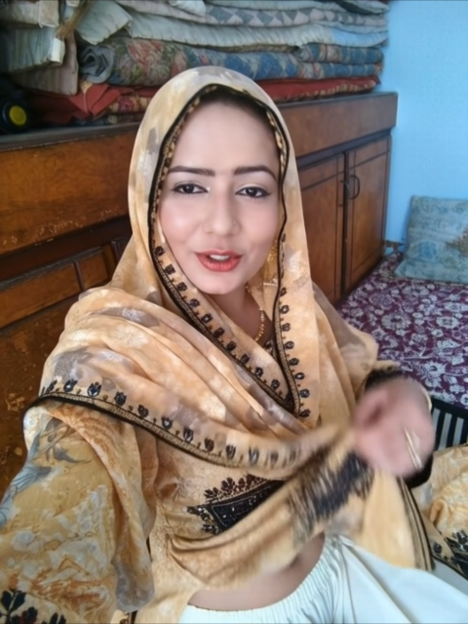 #LIVEIncentiveProgram #LIVEFEST2025 #MakeLIVECount #100kfollowers #PaidPartnership 