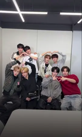 12.19火曜日のインライフルです🙏🩵時々カットしているところやラグい所あるのはすいません🙇‍♀️#ボイプラ2 #インライ#ALPHADRIVEONE #おすすめ @ﾋｮﾝｼﾞｭﾝ𓏸𓈒𓂃❥ @.𖥔 ݁ ˖ @.⋆⟡ @˖ • .ྀིྀི ❥ 