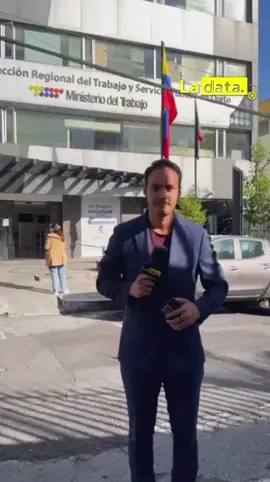 #Tendencia Ministerio de Trabajo lidera la primera sesión para determinar el Salario Básico Unificado 2026.  El Ministerio de Trabajo y el Consejo Nacional de Trabajo y Salarios se reúnen este martes, 9 de diciembre, para presentar las propuestas del Salario Básico Unificado (SBU) 2026.  ​Con un posible aumento de $10 a $20 sobre la mesa, se busca un consenso justo. La decisión se toma hoy. Si no hay acuerdo el plazo máximo es hasta el 16 de diciembre.  @ladataec 👈  #ladata #TendenciaPolítica #SalarioBásico #Aumento2026