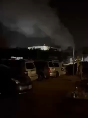 ด่วนที่สุด!!!! เมื่อสักครู่ เครื่องบินรบ JAS-39 Gripen ของกองทัพอากาศไทยเปิดปฏิบัติการโจมตีทางอากาศ โดยทิ้งระเบิดแรงสูงเข้าใส่บ่อนคาสิโนลิมเฮง ในพื้นที่โอสะมาช (O'Smach) ของกัมพูชา ซึ่งอยู่ตรงข้ามกับช่องจอม จังหวัดสุรินทร์  ปฏิบัติการดังกล่าวมีขึ้นเนื่องจาก บ่อนคาสิโนแห่งนี้ ถูกกองทัพกัมพูชาใช้เป็นสถานที่ปล่อยโดรนพลีชีพ, และที่ซุกซ่อนรถยิงจรวดหลายลำกล้อง BM-21, และเป็นจุดสะสมกำลังพลของฝ่ายกัมพูชาอีกด้วย