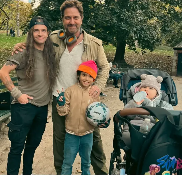 Hey you all! 💕Thanks for showing love on my post! I'm so glad you're here at the right time. This account is special because it's just for my fans - I created it to connect with you all directly, since my official account is run by my team. 💬 I'd love to get to know you all better!💖 #gerardbutler #creatorsearchinsights #tiktok #OOTD #fanslove 