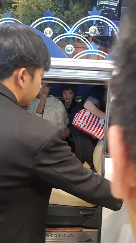 Xe hỏi nhỏ mọi người thông cảm nha 😀 #lamoon #jukysan #nguoidautien #mansun  #viral 