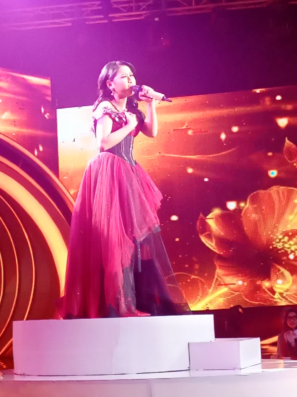 keren banget April malam ini  #aprilda7 