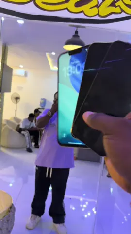 Sweetdeals still Dey ground #darlingteephones #sweetsweetdeals #iphone17series #sweetdeals #iphone17promax 