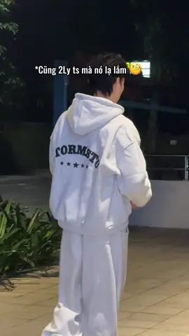 Nhìn từ sau đã thấy đẹp #aoni #aokhoacni #hoddie #xuhuong 