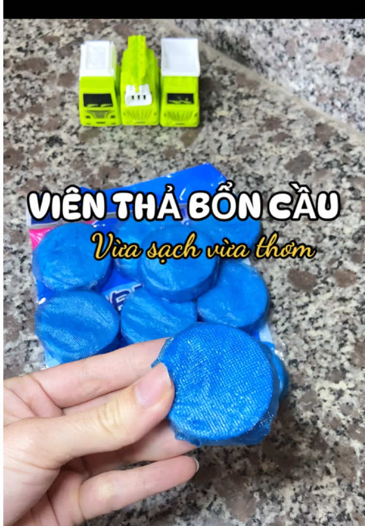 Viên thả bồn cầu nước xanh làm sạch mảng bám khử mùi cho bồn cầu sạch sẽ #linhnghean94 #vienthaboncaudietkhuankhumui #vesinhboncau #giadungtienich  @Linh Su 94  @Linh Su 94  @Linh Su 94 