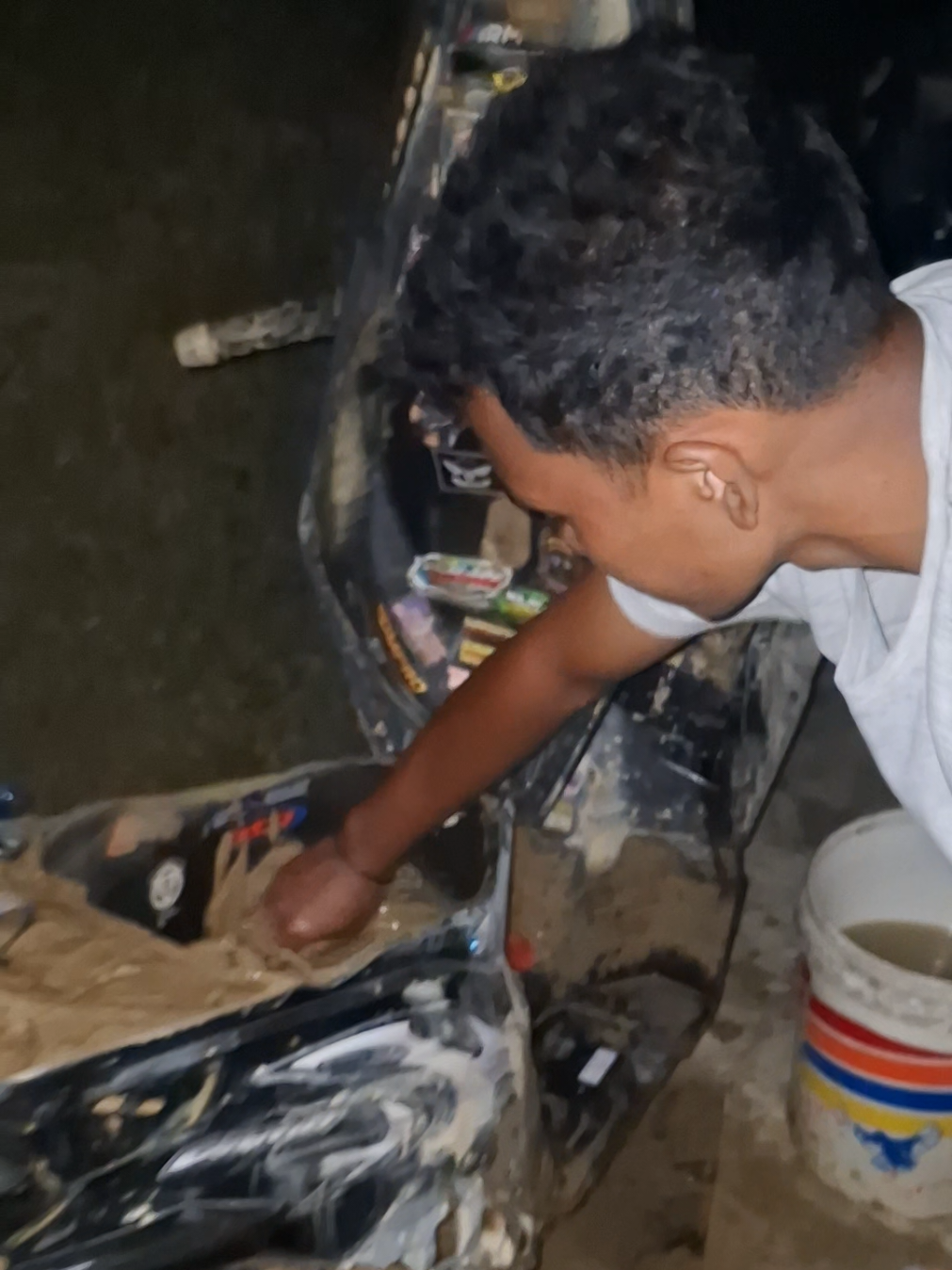 masi syukur masi ada yg mau di betulin 😖 #kualasimpang #acehtamiang #acehviral #banjirbandang #banjir 