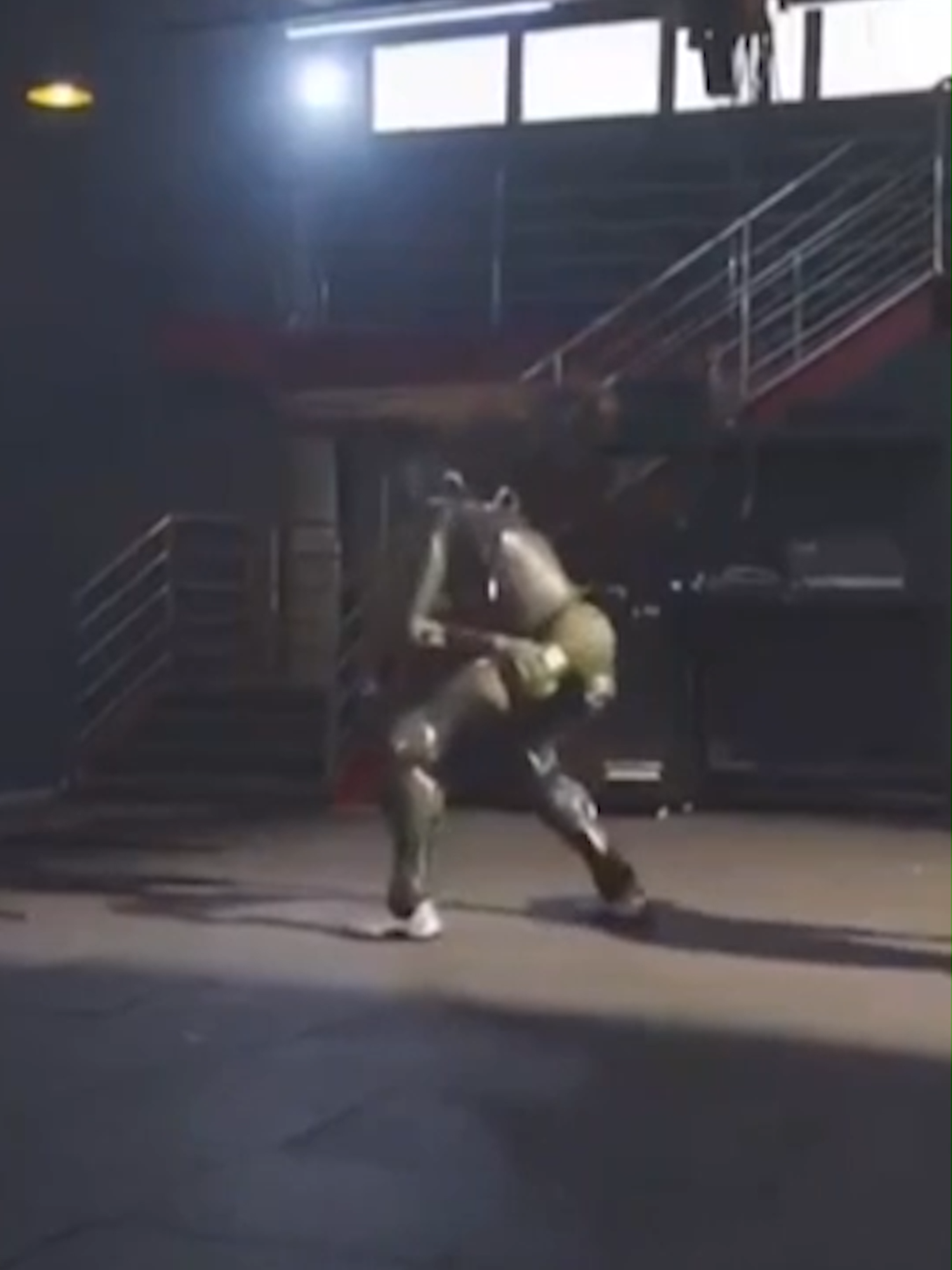 China presenta el robot humanoide T800, diseñado para tareas de combate y capaz de demostrar fuerza en pruebas con su propio creador #noticiastiktok #noticias #news