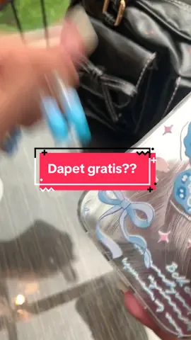 sumoah udahh lucuu cutee dapet chram nyaa lagi #caseip #caseiphone #fyp 