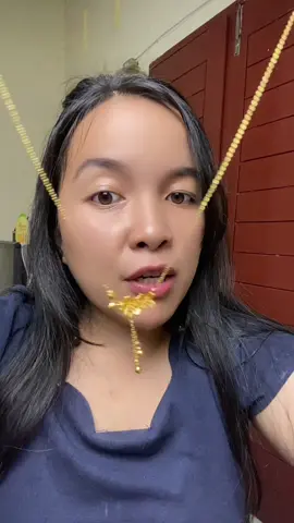 Kalung titanium ini mirip bgt kayak emas asli, padahal ini titanium #kalung #kalungantikarat #kalungwanita #kalungtitanium #kalungemas 