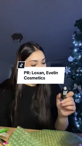 @Eveline Cosmetics @Loxan ati facut un copil fericit! Multumesc!!🤍🤍 urmeaza curand un video in care testez toate produsele🧚🏻‍♀️ #gifted #makeup #pr #fyp #foryoupage❤️❤️ 