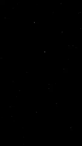 لحظة ادراكبندخل سنة جديده ومعي شخص مميز بحياتي واحبه الله يديمه لي ومعي لأعوامي الجايه .