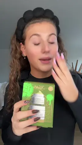 Je crois qu’on tient une super idée de cadeau de Noël ! 🌲🎁 Le coffret Kiehl’s avec le duo  Creamy Eye Treatment & l’Ultra Facial Cream 💭🥑  Le combo parfait pour offrir l’hydratation ultime à votre visage 💧 ** Produits offerts  #LOREALISTARFRKIEHLSMAS #kiehlsfrance #Skincareroutine #skincare #cadeaux  @Kiehl's Since 1851 @Beauty Crew FR 