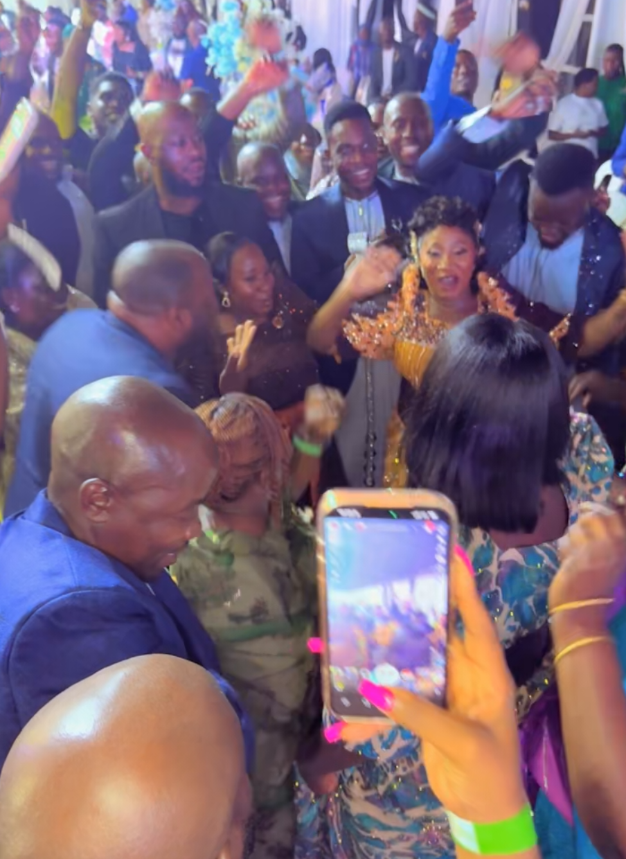 Masaka Asked For Water💧, I LOVE Brides Like Becky 💃🥳😍 Her Vibes Are Always Giving 👌  #maureennantume  #foryoupage 