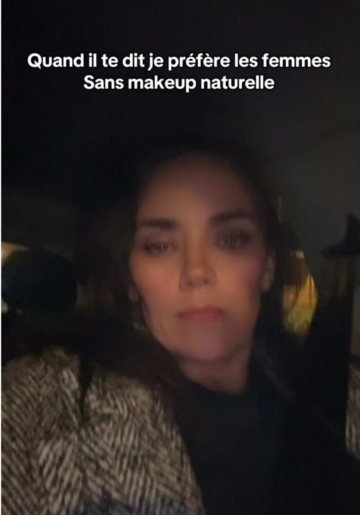 Laissez nous nous tartiner la gueule de makeup transuille . On est d accord, ils disent ça mais dès que tu te laisse allez ça tire à balle réel !! C est quoi ça 🤣#makeup #fullfacemakeup #nomakeupmakeup #trend 