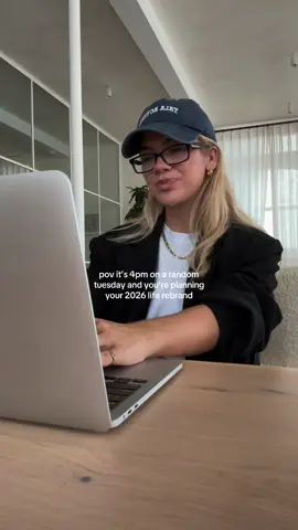 it’s a big week for the notion girlies (proud @theproductivitymethod founder)