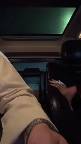 سوى فيني مقلب انه في مشكلة ويبغاني ابيع ذهبي 🫠💔 