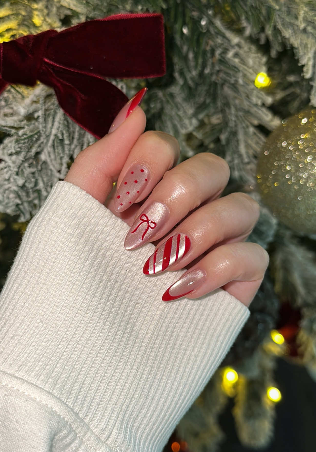 glassy holiday nails✨❤️ I think I may be obsessed! 💅 products used are on my amzn sf under “holiday nails” and then tap this nail look! 🥰 #diynails #holidaynails #velvetnails #nailtutorial #nailvideos 