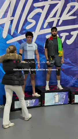 اگر من نرسم یک‌ نسل دیگر خواهد رسید بنازم به وطنم 🇦🇫🥇     .    #شهرامی #کندهاری #جیوجیتسو #اینگلند #london    
