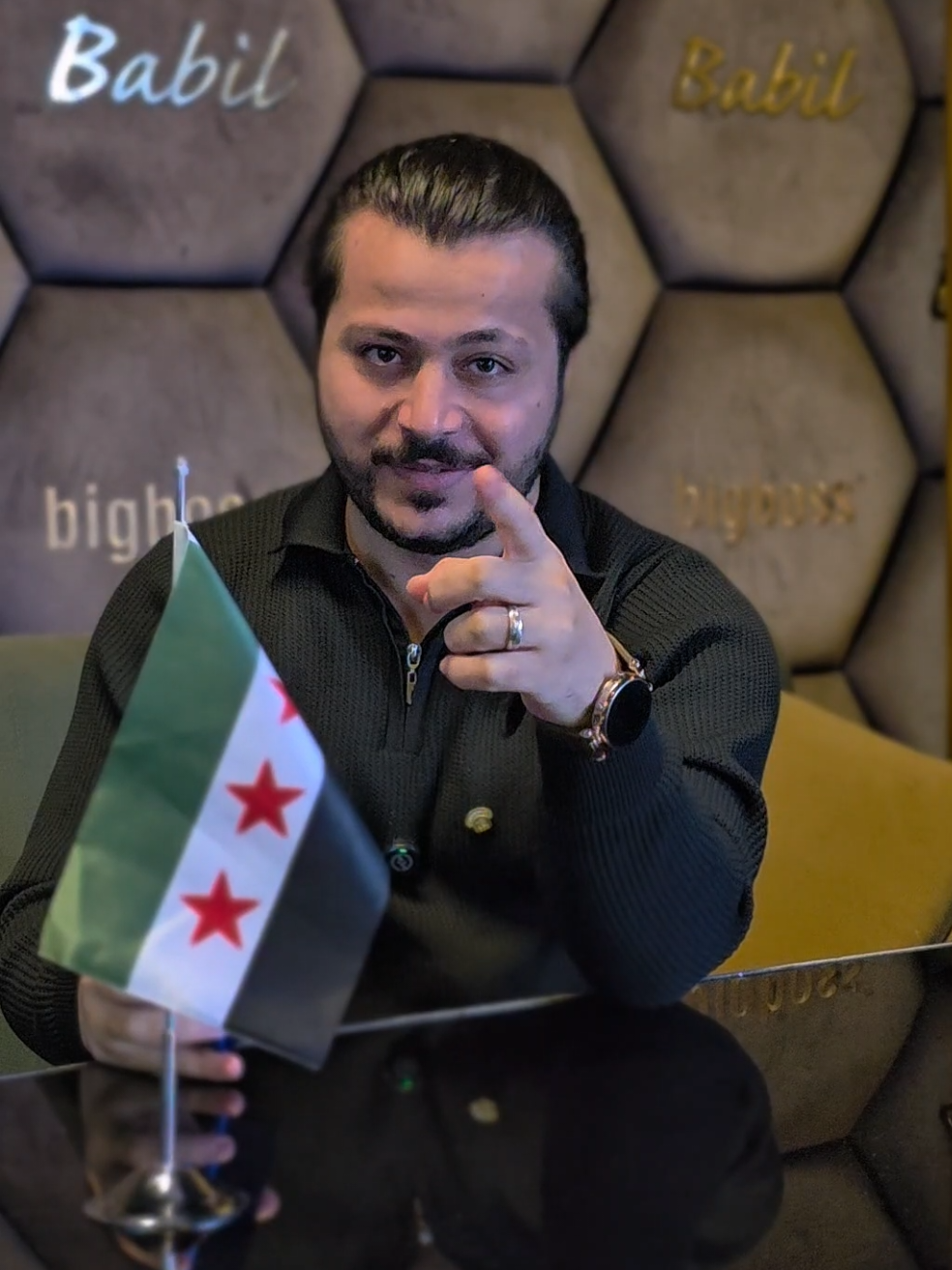 شاركنــا النجــاح… وانطلــق! الفرص ما عم تستنى حدا، والإنجازات تصنعها القرارات السريعة. انضم إلينا الآن وابدأ رحلتك نحو دخل أقوى… ومستقبل أوسع… ومسار نجاح واضح. ✨ اتخذ الإجراء الصحيح الآن الخطوة اللي بتأخذها اليوم… هي اللي بتغيّر حياتك بكرا. #أكاديمية_فكر_تصبح_غنيا #أحمد_الخميس #الترند #تحفيز #قصص 