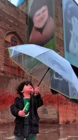 بسمه تعالى أحبائي أشفق عليكم من برودة الجو ومن الودق والغيث، فسلامتكم مهمة عندي. فلنؤجل صلاة الجمعة الموحدة إلى مناسبة أخرى إذا شاء الله تعالى وبما إن الأعمال بالنيّات.. فتقبل الله عملكم بأحسن القبول أخوكم المحبّ لكم مقتدى بن السيد محمد الصدر #مقتدى_الصدر #العراق #fyp 