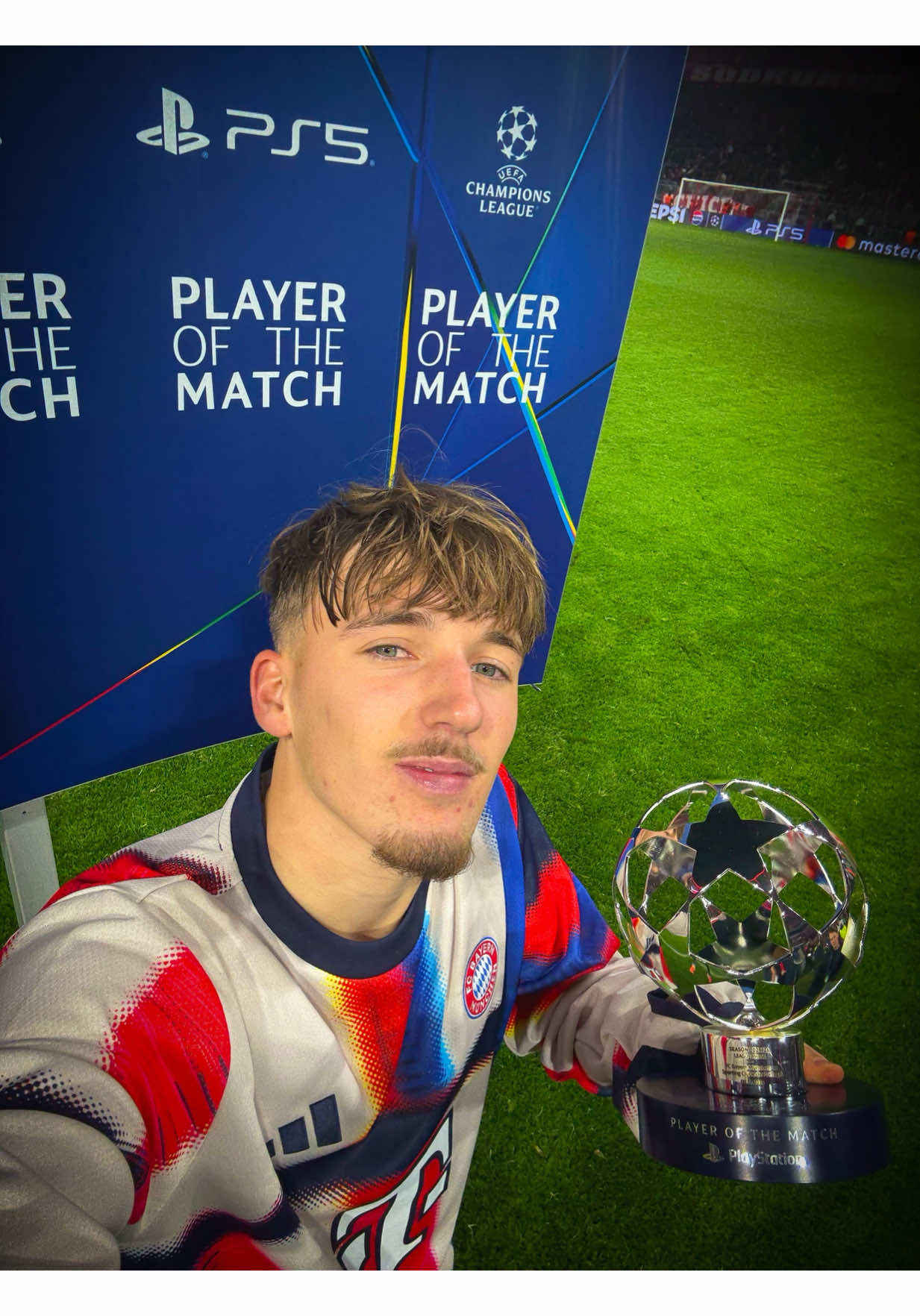 🏆 𝑷𝒍𝒂𝒚𝒆𝒓 𝒐𝒇 𝒕𝒉𝒆 𝑴𝒂𝒕𝒄𝒉 💫 #UCL #MiaSanMia #FCBayern