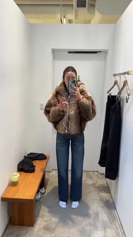 Pls lmk I’m genuinely so torn 😩 #framejeans #jeantryon #jeanshopping @FRAME BRAND 