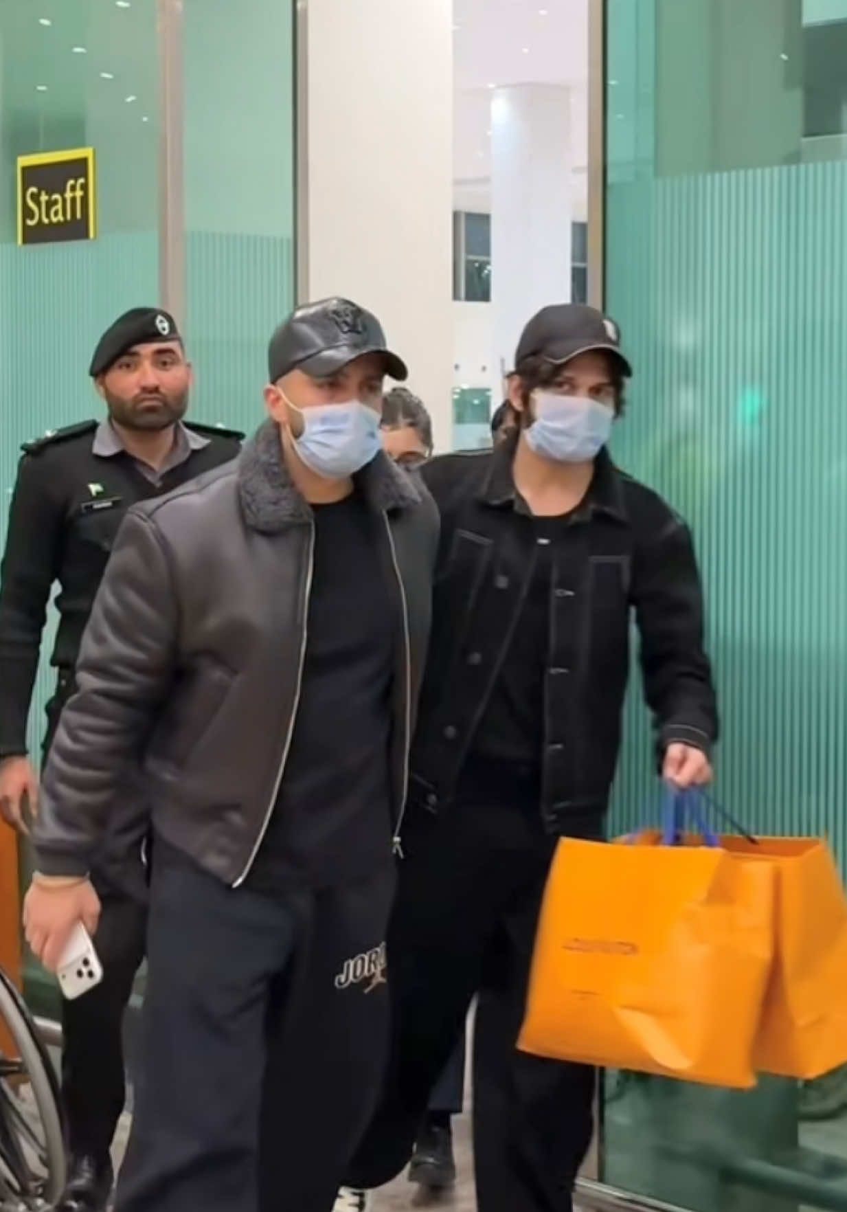 Malik Zaman Ne Rajab butt☝🏻 Ko Pakistan Lee He Aii ❤️❤️💸💸 @Rajab Butt @𝘽𝙖𝙨𝙞𝙩_𝘼𝙂𝘼 #president #foryoupageofficiall #malikzamannaseeb1 #rajabfamily #1millionaudition 