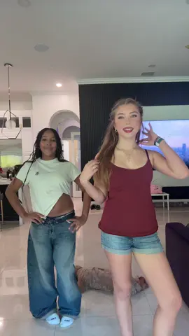 Favvvvv @c a l i   s a d è  #fyp #dance #trending 