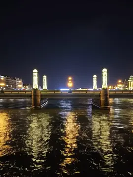 El puente del kursaal en Navidad 🎄 Gabon y buenas noches. #donostia #sansebastian #ia un