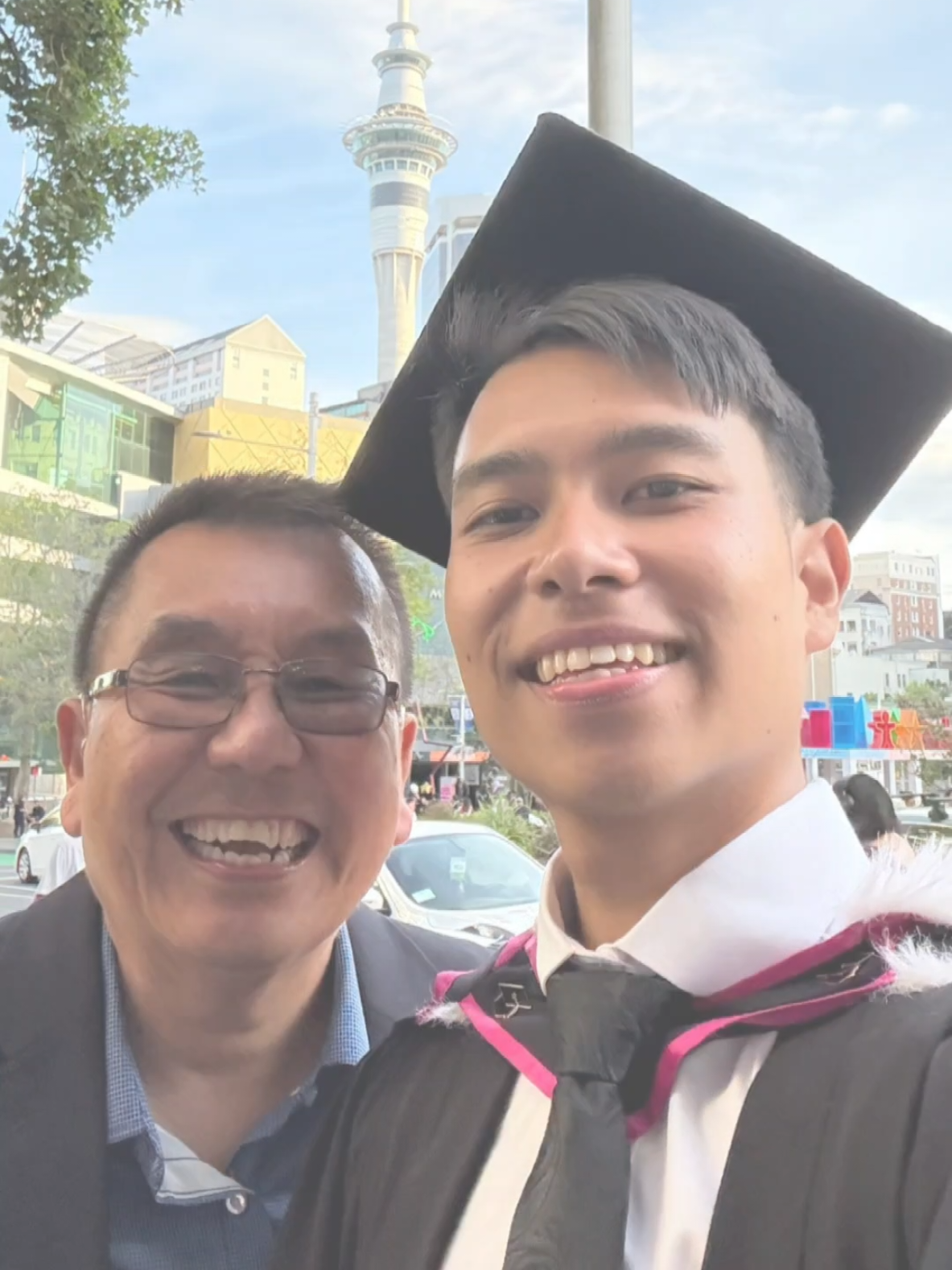 #CapCut Proud Dad Moment. Mr Ong and Dr. Ong. #universityofauckland #graduation #doctorong #mrongmathslessons 