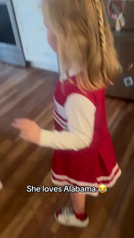 No Auburn in this house 😅 @Unnecessary Roughness (🎥:@emilybrownrodgers) #CollegeFootball 