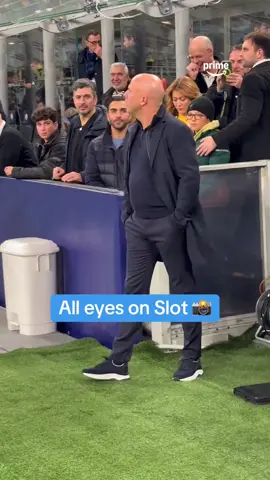 The centre of attention 🔴📸👀 #arneslot #liverpool #ynwa #ucl #uefachampionsleague 