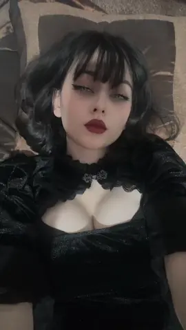 #alternative #altgirl #goth #vampire #gothic 
