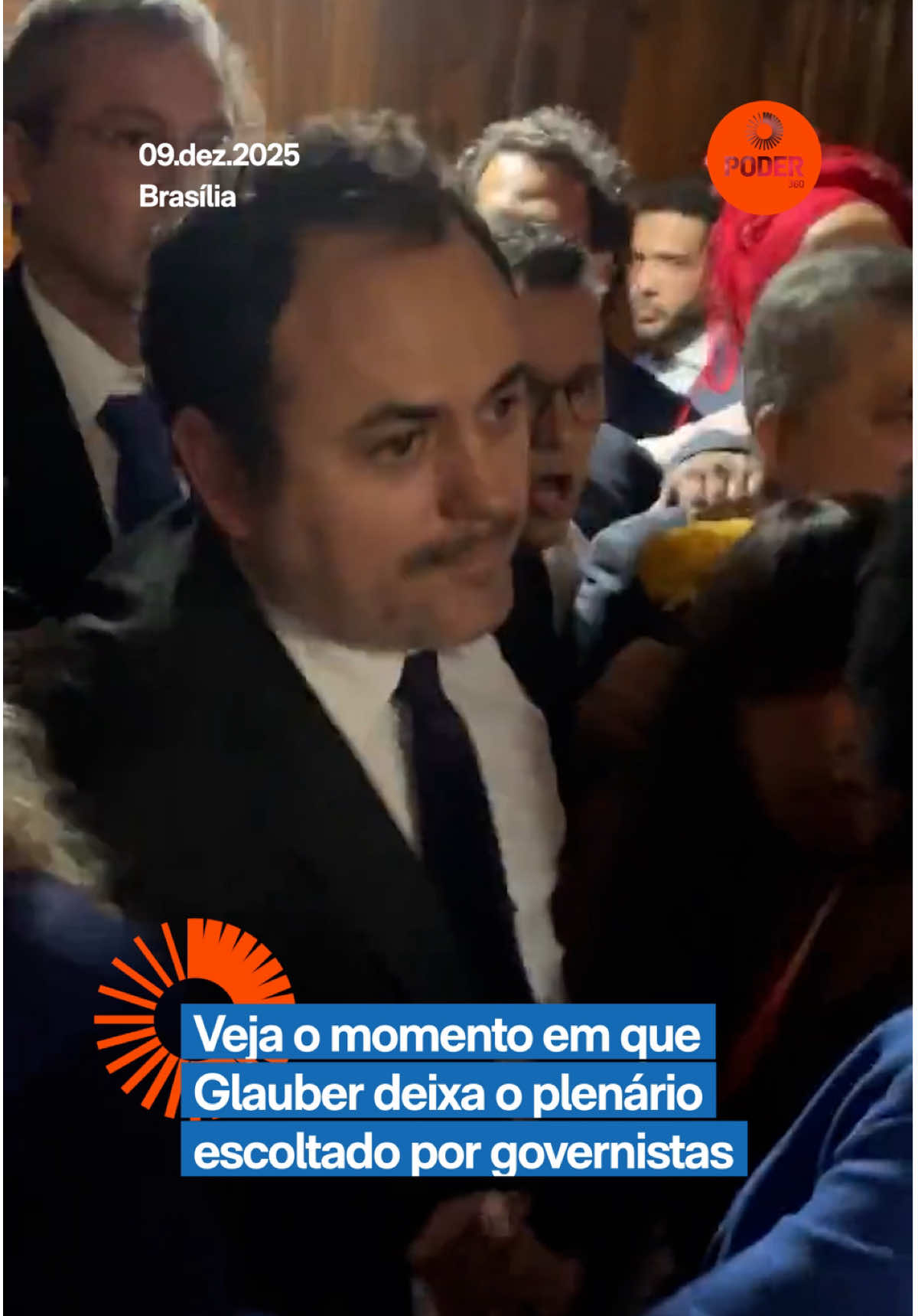 👀Veja o momento em que Glauber deixa o plenário escoltado por governistas