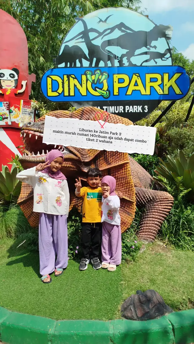 Yuk buruan kapan lagi masuk di 2 wahana jatim park 3 cukup bayar 140ribuan aja. Bisa masuk ke Dino Park + The Legend Star. Ini murah banget ya karna dulu waktu ke jatim park 3 ak cuman masuk ke dino park dan bayarnya 150 :(  Jadi makin murah kan kalau beli tiketnya di tikrok 🫶 #atraksijuarades #PetualanganAkhirTahun #jatimpark3 #dinopark #promojatimpark 