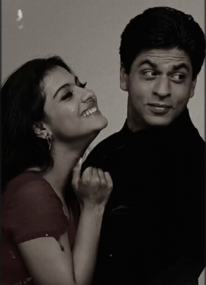 #CapCut #dekhatenupehlipehlibaarve #srkajol #sayshavashava #desemberdnyaapa 